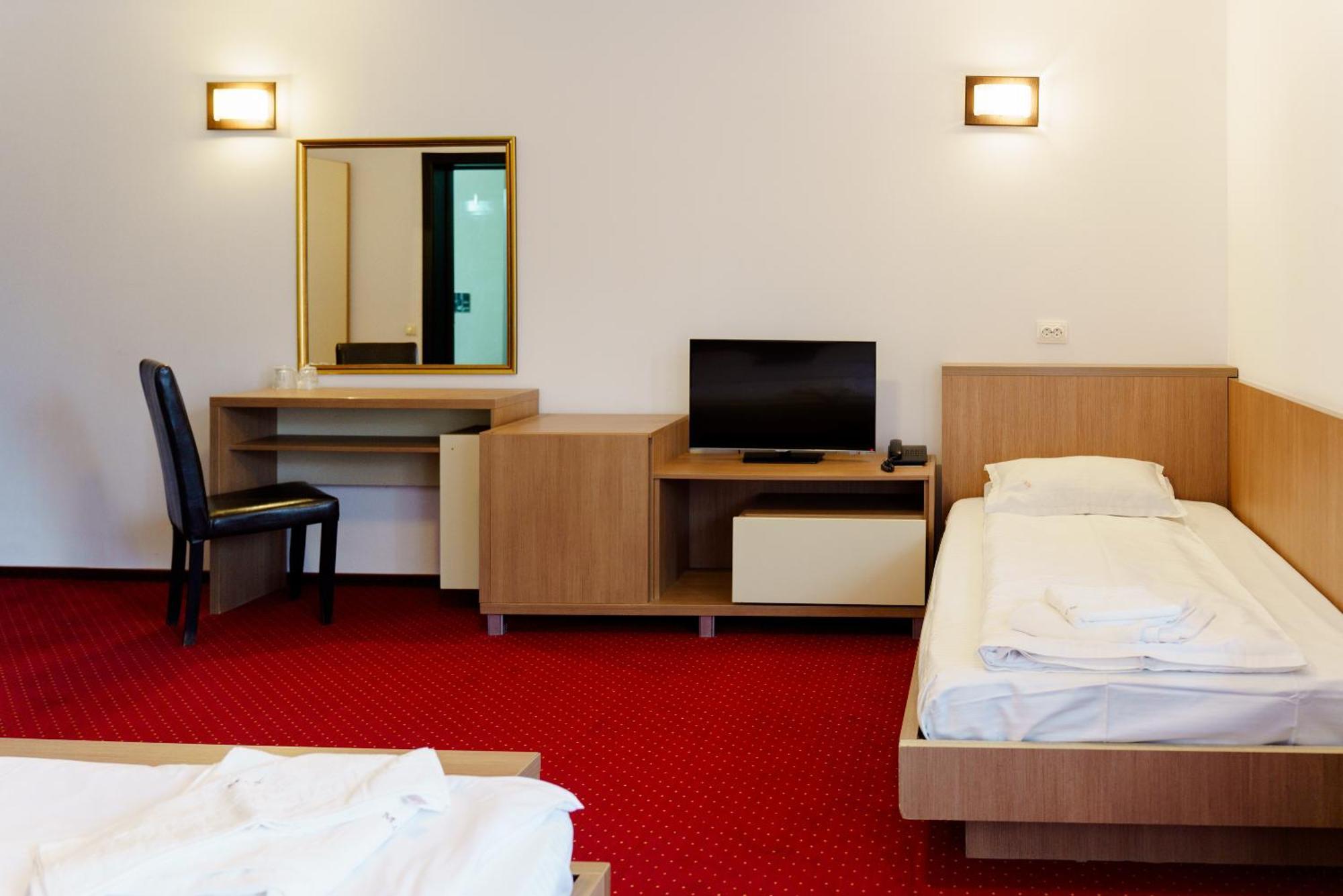 Hotel Complex Turistic Max International Rîşnov